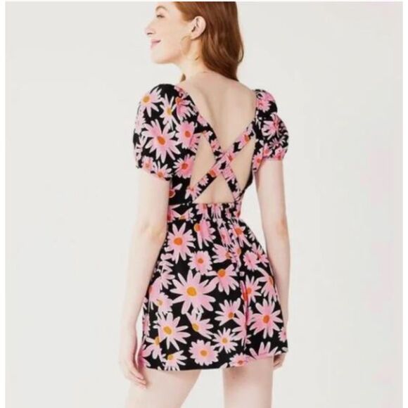 Lily Rose Romper XL Junior's Black Floral Cross Back Short Sleeve Mod Print - Picture 2 of 9